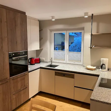 舒瓦戈尔公寓式酒店 *